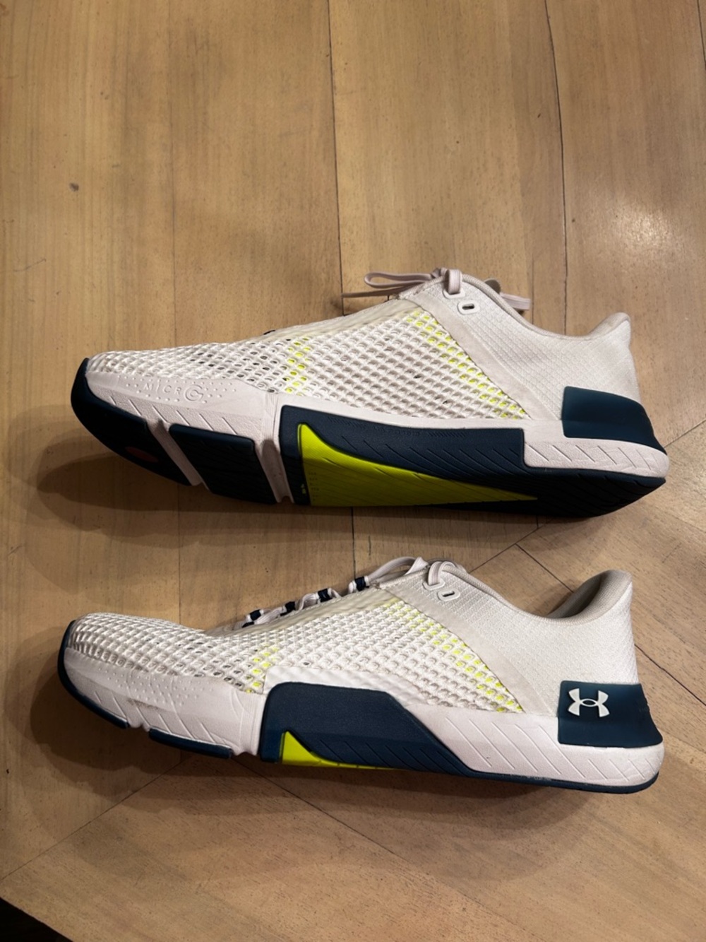 Under Armour Men’s Tribase Reign White Athletic Trainers Navy /Yellow  size 13